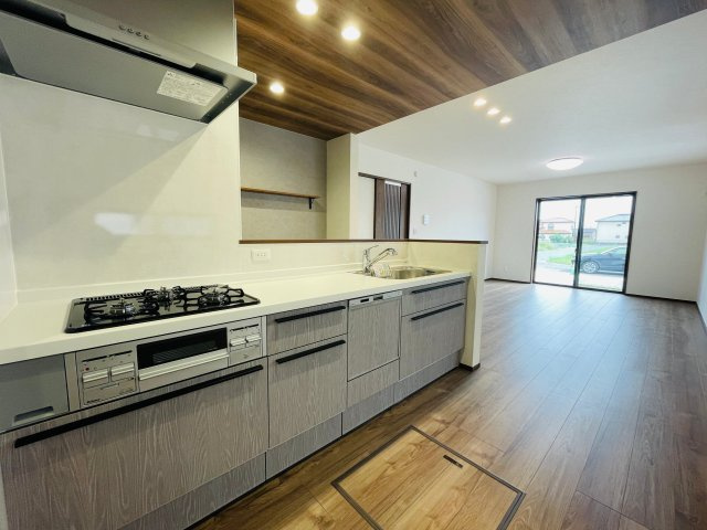 【キッチン】 | 熊谷市上之第8期　ワイウッドコート　新築戸建　全8区画　4号棟