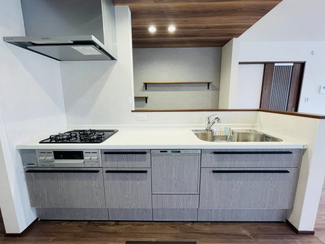 【キッチン】 | 熊谷市上之第8期　ワイウッドコート　新築戸建　全8区画　4号棟