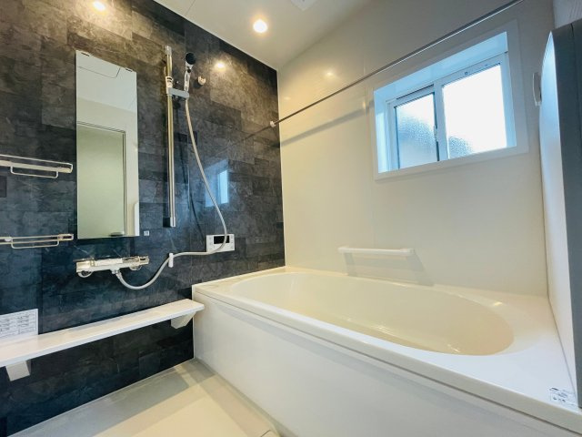 【浴室】 | 熊谷市上之第8期　ワイウッドコート　新築戸建　全8区画　4号棟