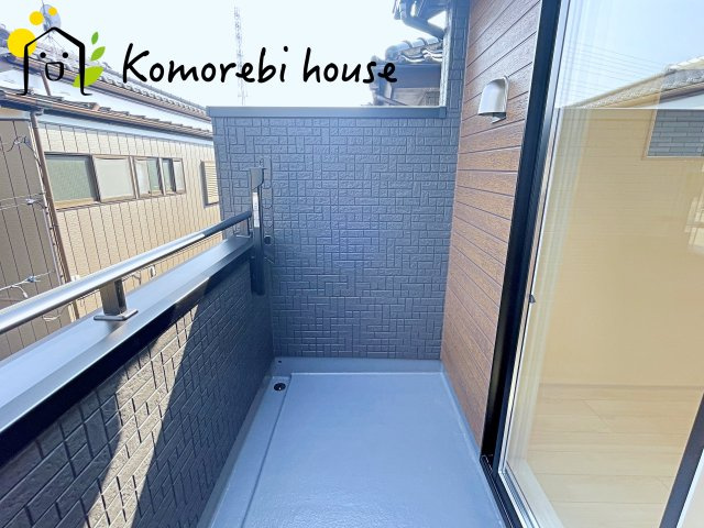 北本市本宿6丁目　3期　新築一戸建て　ブルーミングガーデン　01のバルコニー|外からの目が気にならないバルコニーで洗濯物が干せます