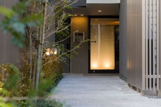 プラウドフラット浅草雷門のエントランス