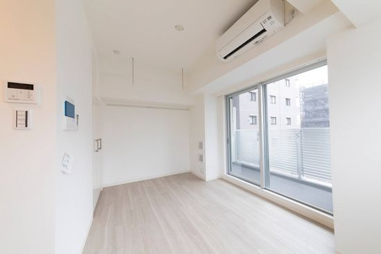 プラウドフラット浅草雷門のバルコニー