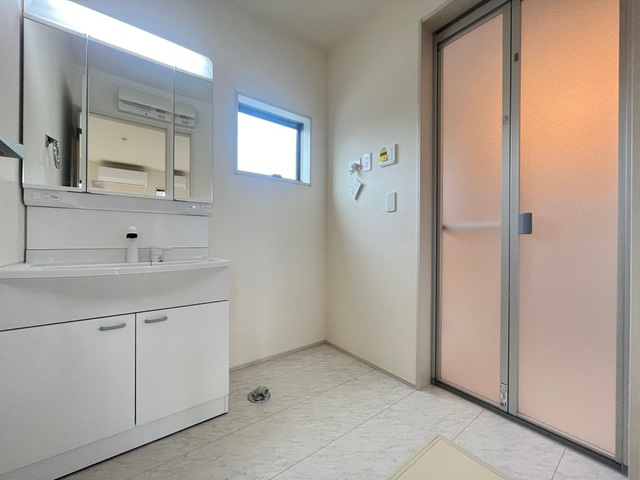 リーブルガーデン甘楽白倉の独立洗面台