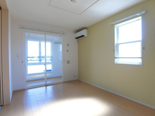 リュミエール・デュ・ソレイユＡの居間・リビング