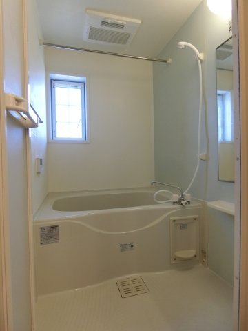 リュミエール・デュ・ソレイユＡの浴室