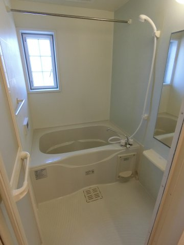 リュミエール・デュ・ソレイユＡの浴室