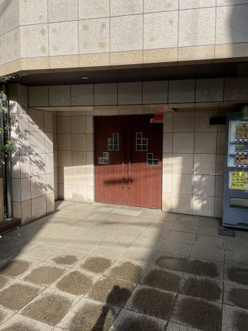 パークウェル文京千石のエントランス
