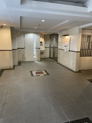 パークウェル文京千石のエントランス