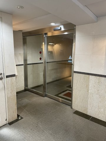 パークウェル文京千石のエントランス