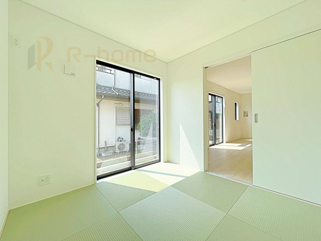 土浦市乙戸南第6　新築戸建て　2号棟の和室|フローリングより衝撃が少ない和室は、ご両親のお部屋やキッズスペース、客間としても活用頂けます。