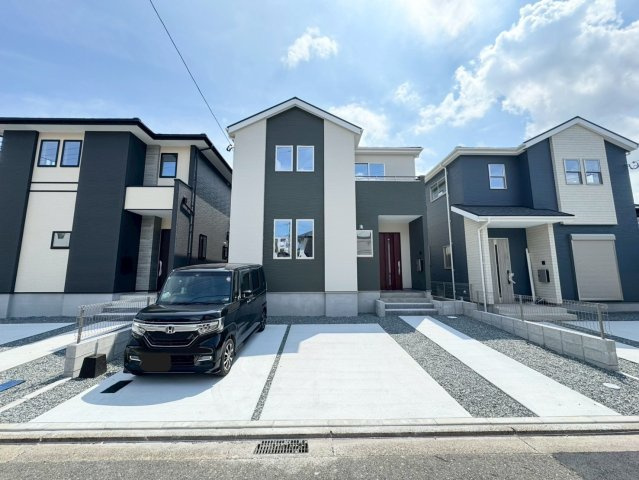 ーBloomーブルームー小倉南区北方３丁目3期　【小倉南区　新築戸建て】の駐車場|駐車スペースは並列３台可能♪　【小倉南区　新築戸建て】