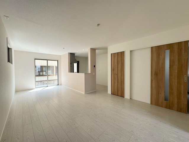 【居間・リビング】の画像