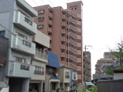 サンシティ本通の外観