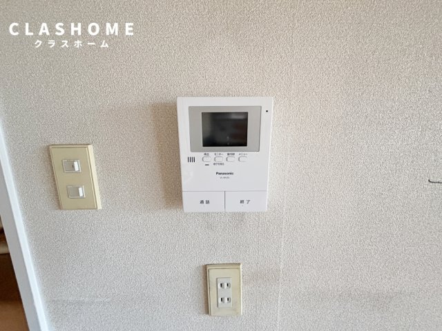 ハイツチャコ　　刈谷市近郊の賃貸はクラスホーム刈谷店のセキュリティ|リフォーム中のお写真となります。