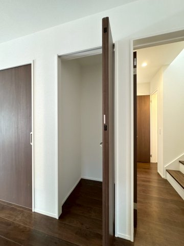 ーBloomーブルームー小倉南区北方３丁目3期　【小倉南区　新築戸建て】の収納|キッチン横にはパントリー♪　【小倉南区　新築戸建て】