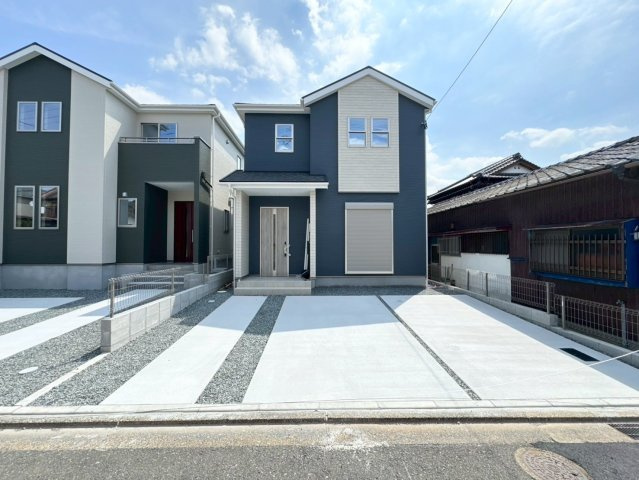 ーBloomーブルームー小倉南区北方３丁目3期　【小倉南区　新築戸建て】の駐車場|駐車スペースは並列３台可能♪　【小倉南区　新築戸建て】