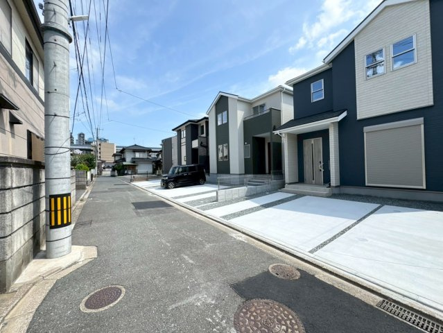 ーBloomーブルームー小倉南区北方３丁目3期　【小倉南区　新築戸建て】の前面道路含む現地写真|現地撮影　2025,8,22　ーBloomーブルームー小倉南区北方３丁目3期　【小倉南区　新築戸建て】