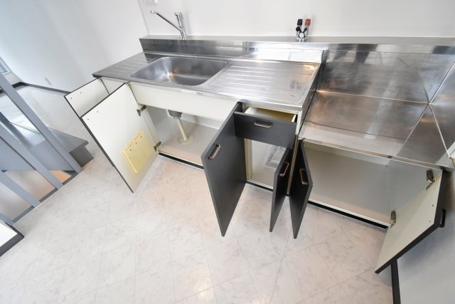 クレスト甲東園A棟の収納