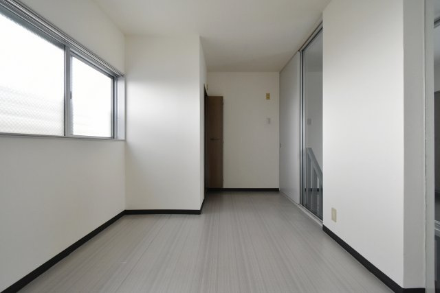 クレスト甲東園A棟の洋室|3F洋室