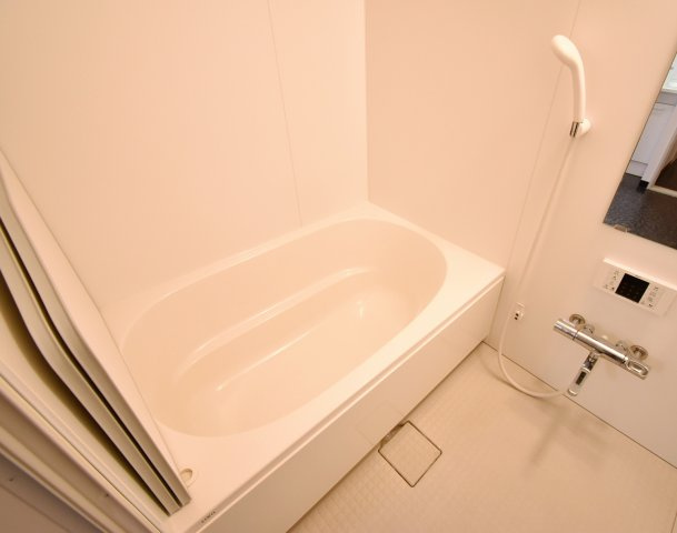 クレスト甲東園A棟の浴室