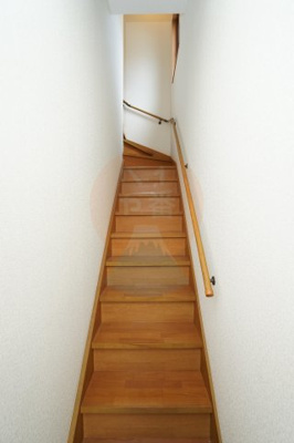 【設備】 | ノーブル富水 | 階段です