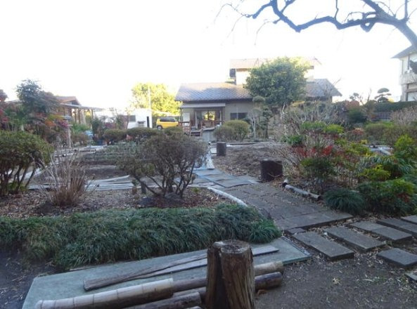 茂原市六ツ野　中古戸建の庭|敷地約445坪　シャッター車庫付き　内装リフォーム済み平成21年6月 ５LDK+ツリーハウス