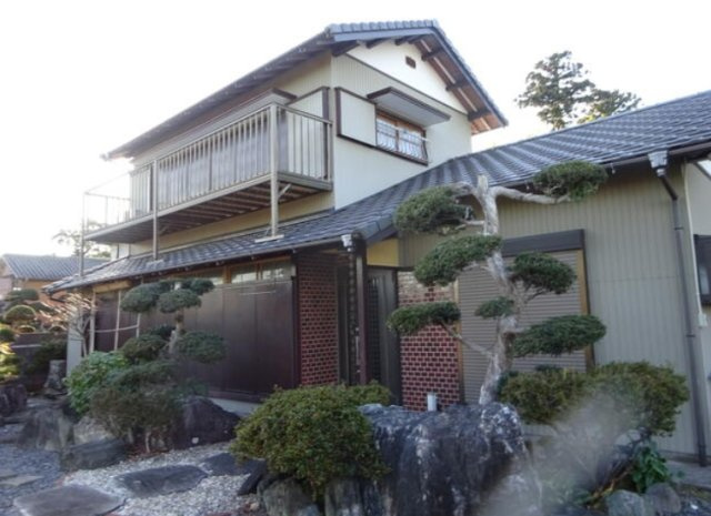 茂原市六ツ野　中古戸建の外観|敷地約445坪　シャッター車庫付き　内装リフォーム済み平成21年6月 ５LDK+ツリーハウス
