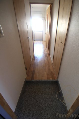 FUKUE BLD松ヶ枝町の玄関