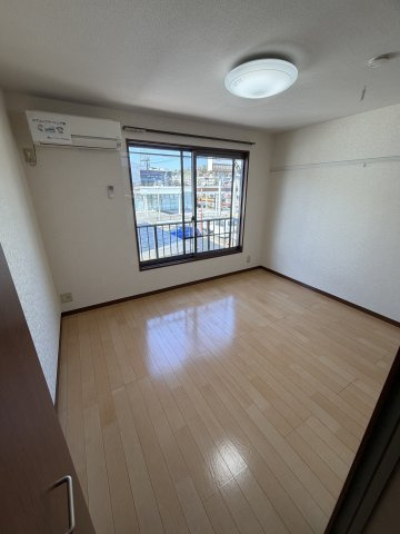 ハイビスカスの洋室|【ハイビスカス】