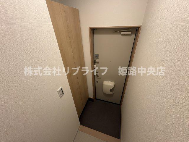 トラミッドヴィラ花田の玄関