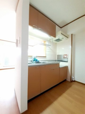 【キッチン】 | グリーンフィール２００１ | コンパクトなキッチンで掃除もラクラク