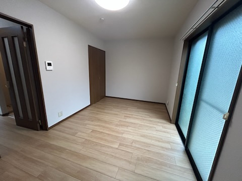 アンプルールブワ虹の居間・リビング