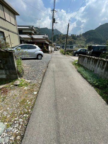 大生院77-1の前面道路含む現地写真