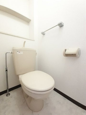 【トイレ】 | アヴェニールＦ | シンプルで使いやすいトイレです