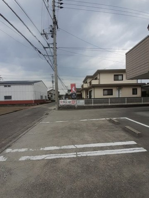 【駐車場】 | アヴェニールＦ | 駐車場です