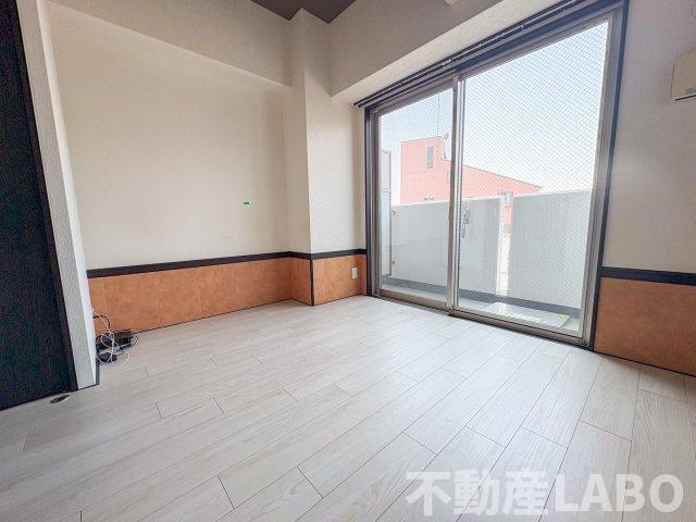 フォーリアライズ難波南ファーロの居間・リビング