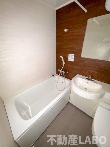 フォーリアライズ難波南ファーロの浴室