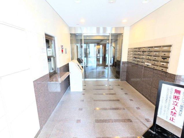 サンスターレ浅草橋のエントランス