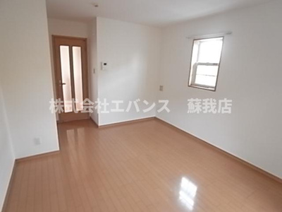 【寝室】 | リブレアツウィンⅡ | 広くて明るい寝室