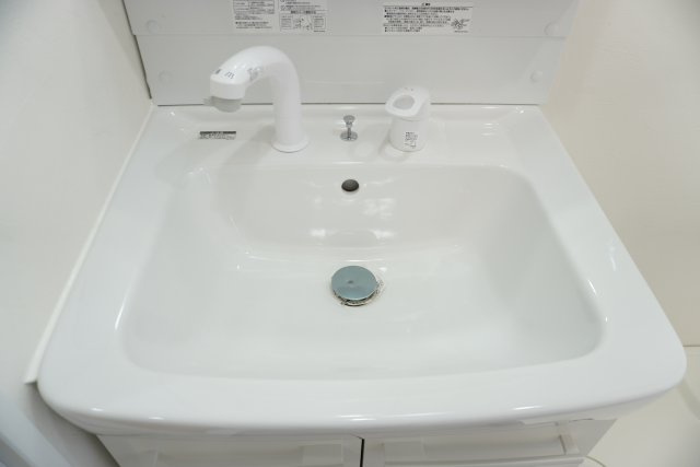 十條草加マンションB棟の独立洗面台