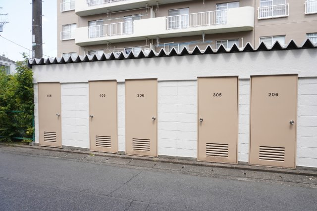 十條草加マンションB棟のその他|トランクルーム