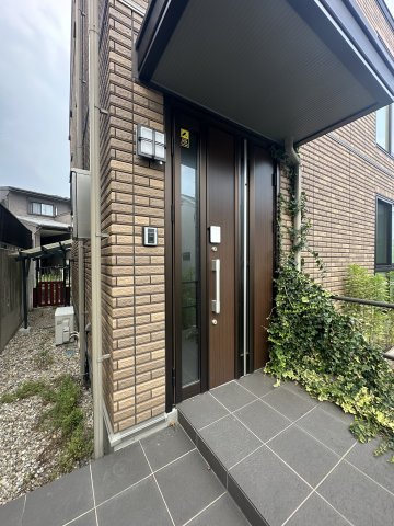 栄町４丁目戸建のエントランス
