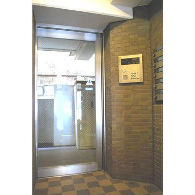 アヴニール浅草橋のエントランス