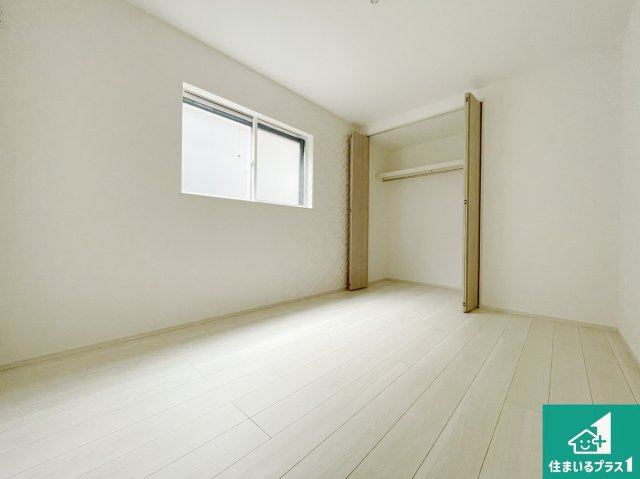 尼崎市東園田町　第2期　新築一戸建ての洋室|シンプルな洋室は、自分好みのインテリアが楽しめます♪ご家族とインテリアや家具を選びに行くのは新築購入時の醍醐味の一つです。ぜひお楽しみください♪