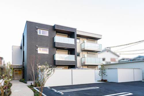 シャーメゾン新上小阪の外観