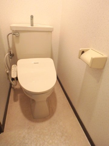 HACHIBUSE鳴尾　のトイレ|トイレです