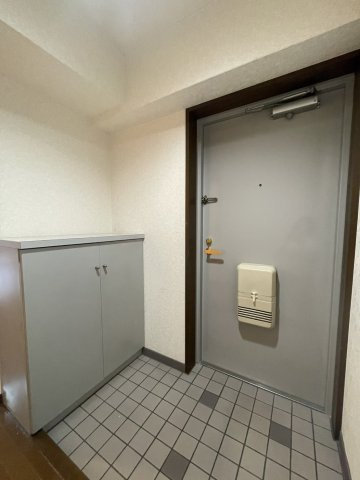 HACHIBUSE鳴尾　の玄関|シンプルで使いやすい玄関です