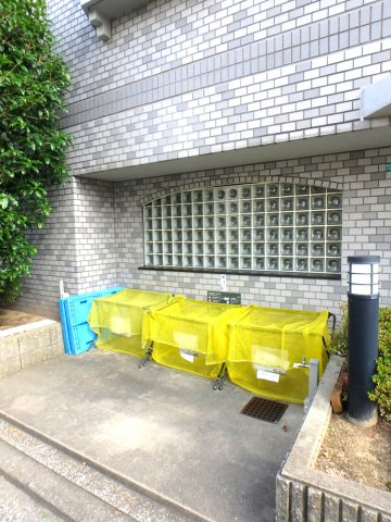 HACHIBUSE鳴尾　のその他共用部分|ゴミ捨て場です
