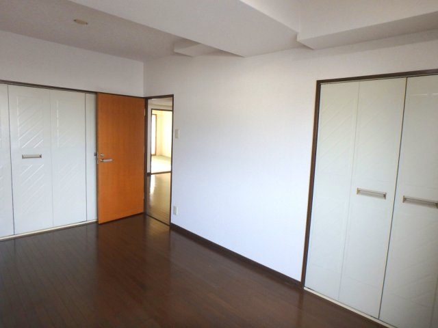 HACHIBUSE鳴尾　の洋室|広々とした洋室です