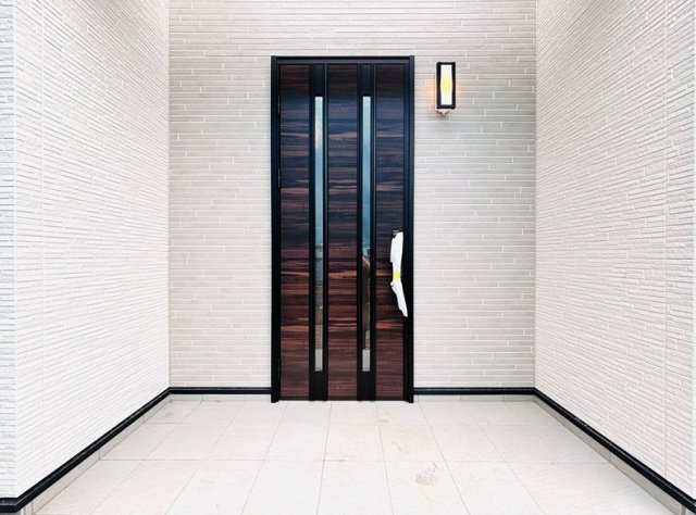 【玄関】 | 鴻巣市小松3丁目　新築戸建　全30区画　20号棟